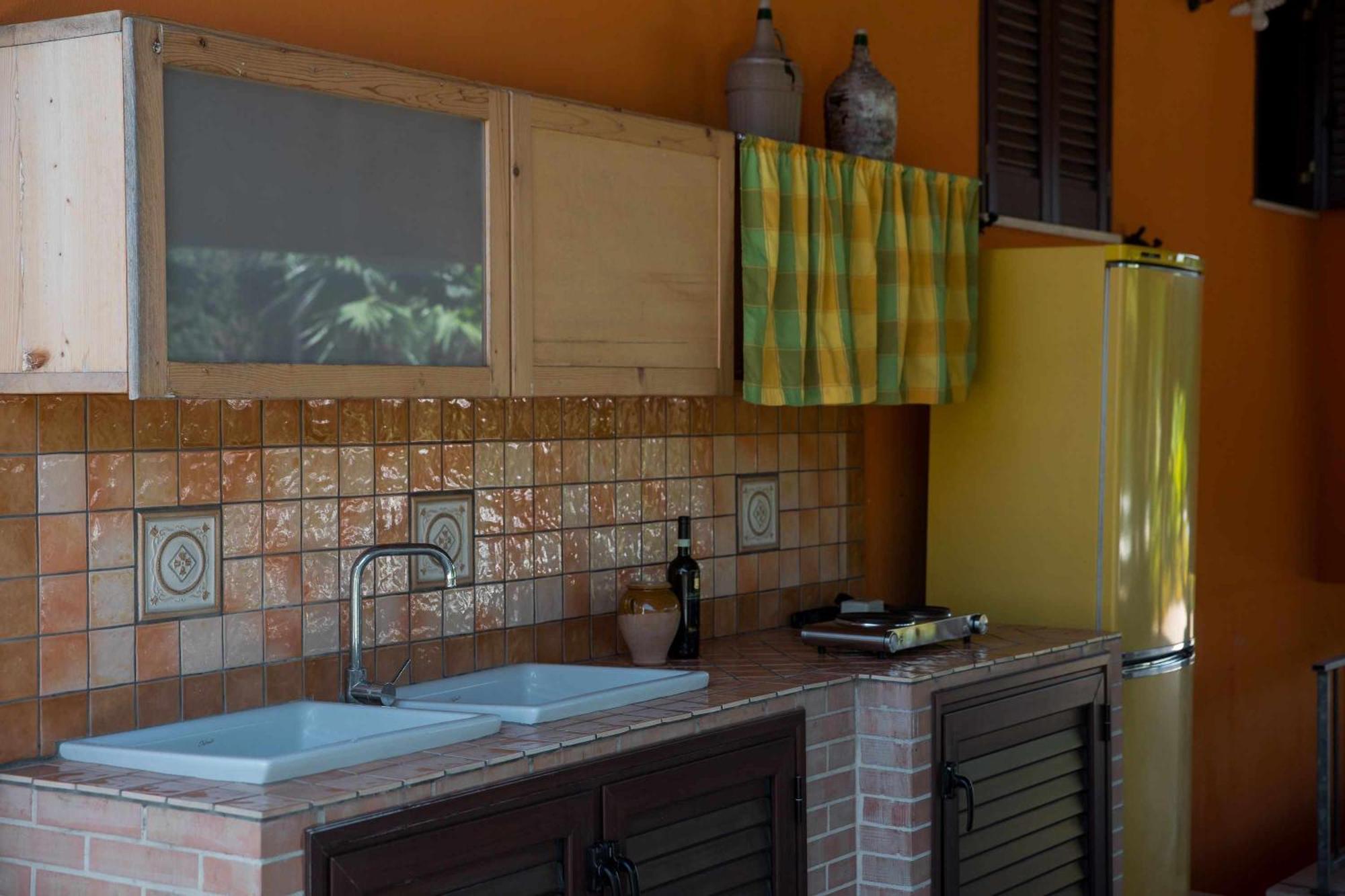 Villa Claudia By Vivimy Parabita Exterior photo
