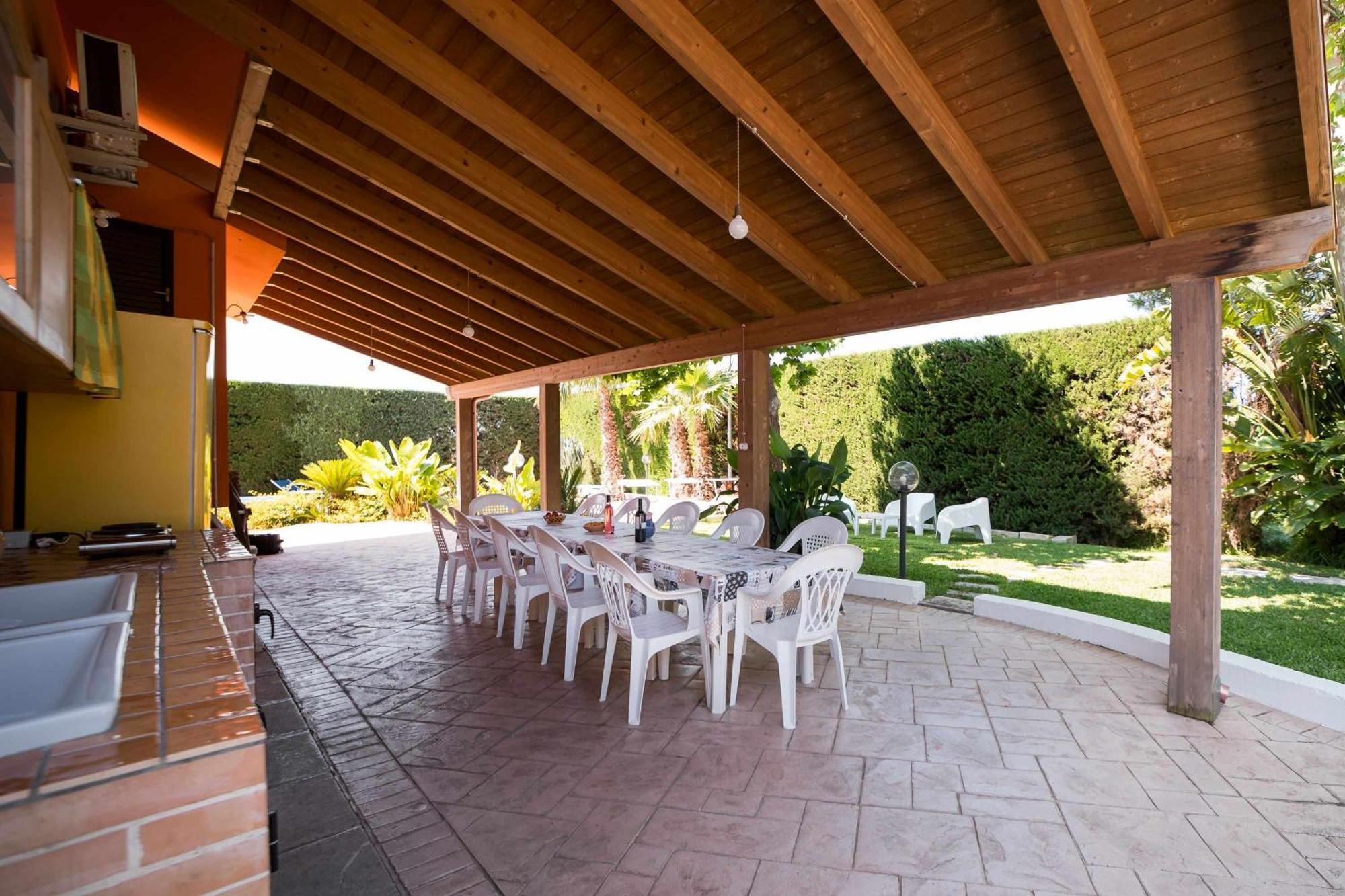 Villa Claudia By Vivimy Parabita Exterior photo