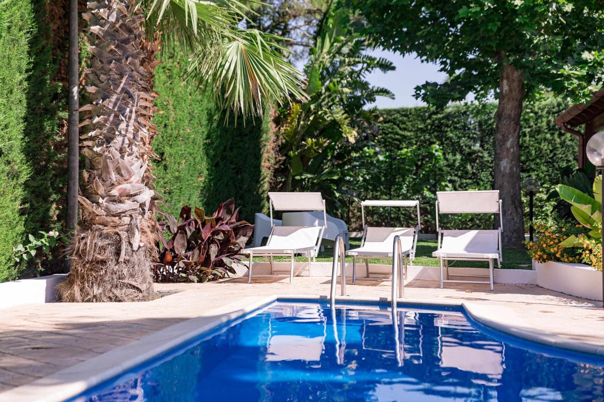 Villa Claudia By Vivimy Parabita Exterior photo